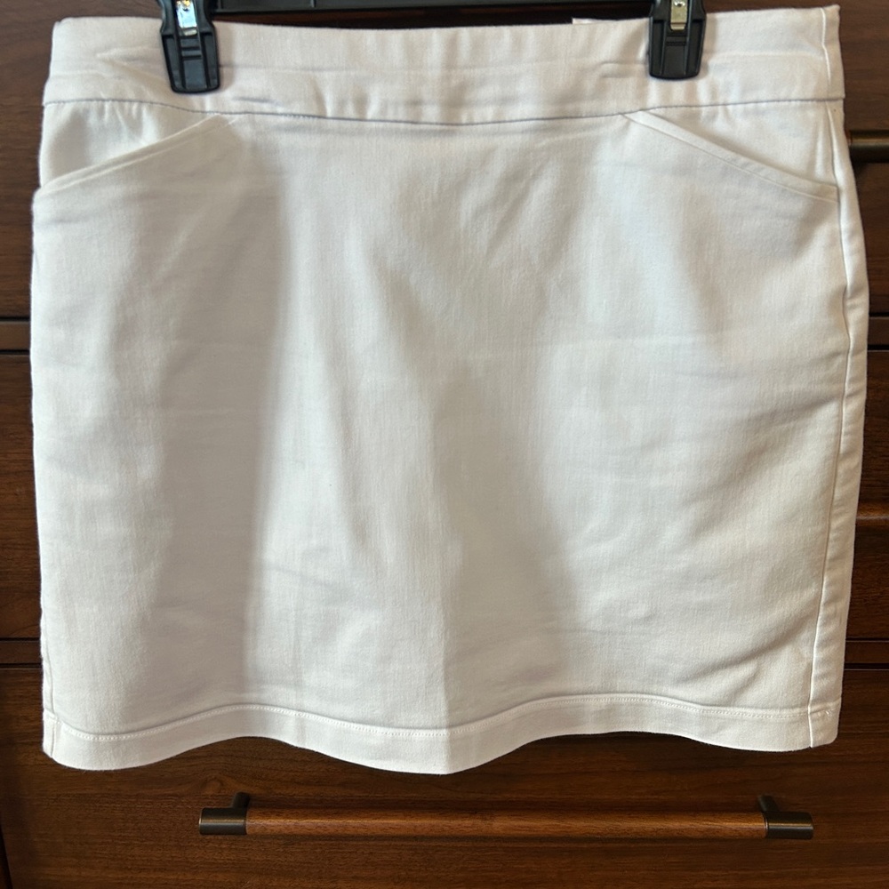 Croft and barrow White Skort size 12